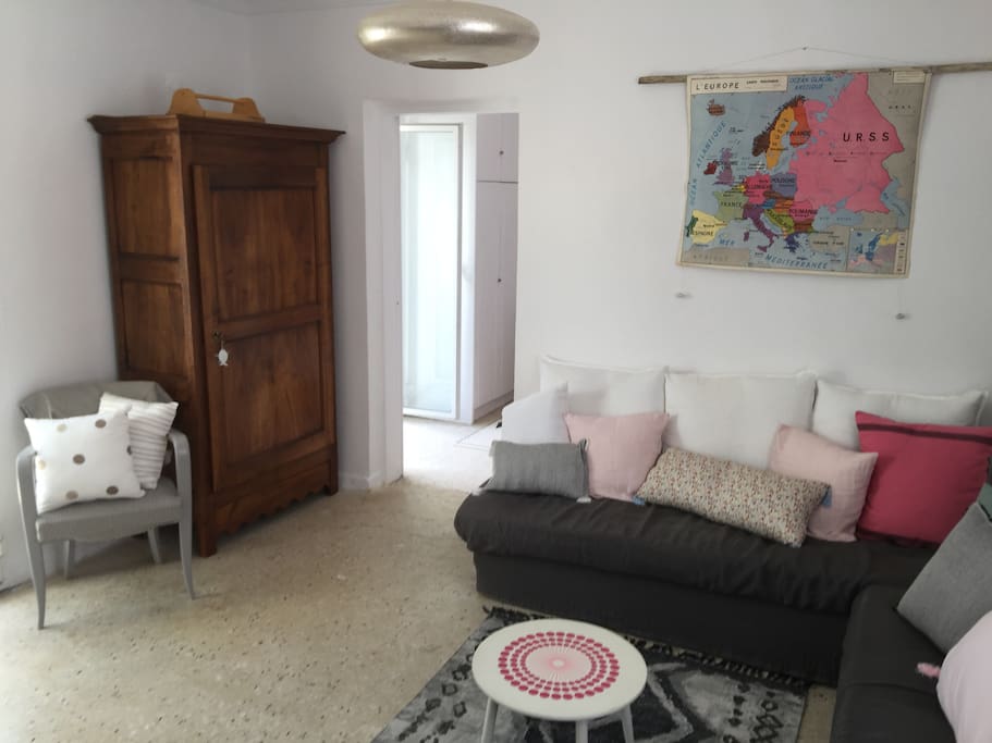 Salon accès balcon - Living room access balcony