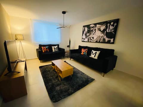 Successful Airbnb property: Casa 🏡 Quintas del Marqués for executives and families in Quintas Del Marqués