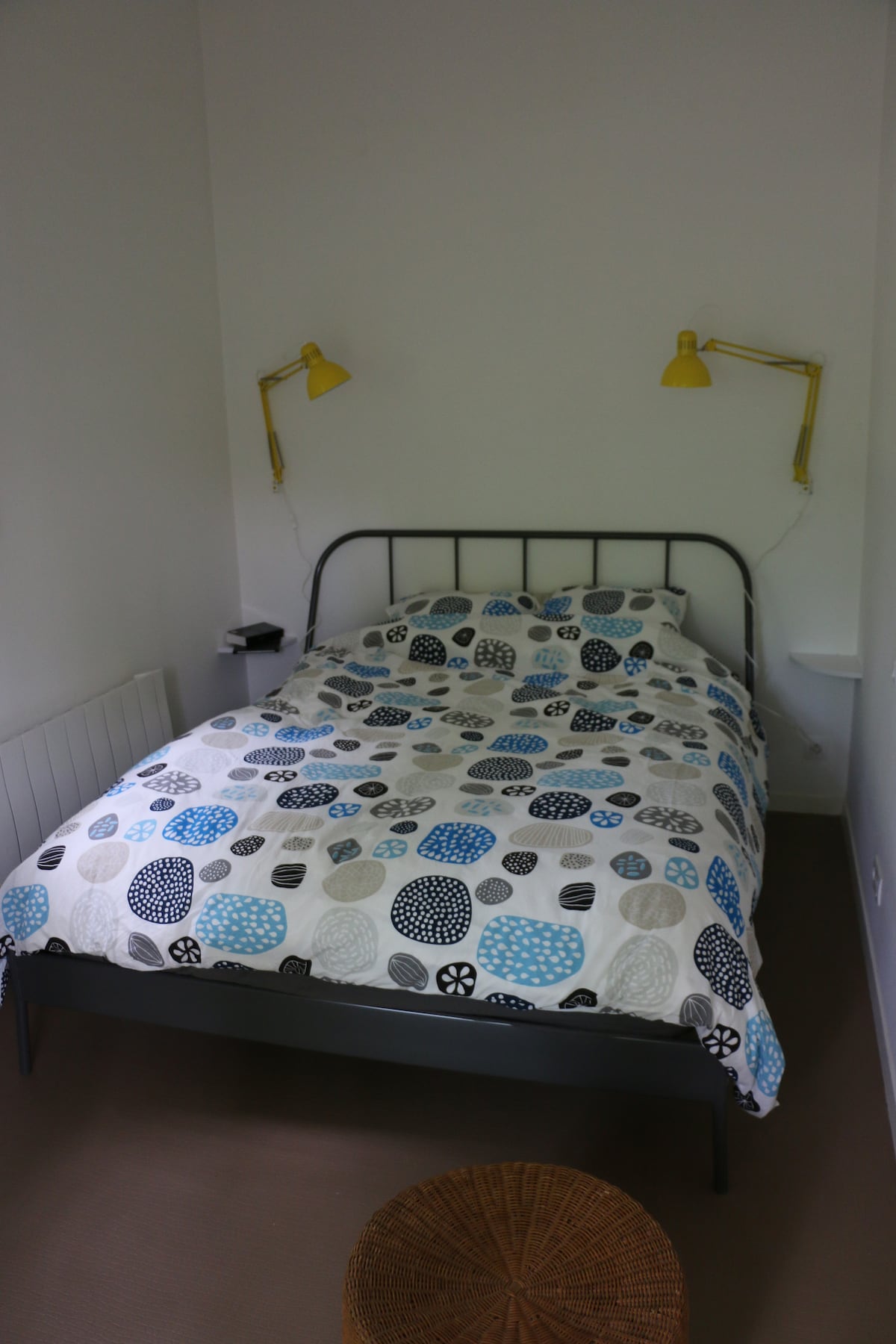 ห้องสวีทหลัก: พื้นที่กลางคืน (ห้องนอนที่สามารถปิดได้เตียง 160 x 200)