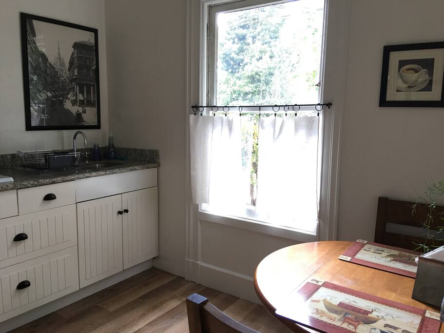 Updated eat in Kitchen