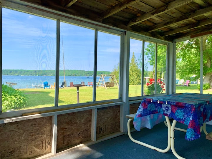 Lakefront Getaway on Mullett Lake Cottage 2 Cottages for Rent in