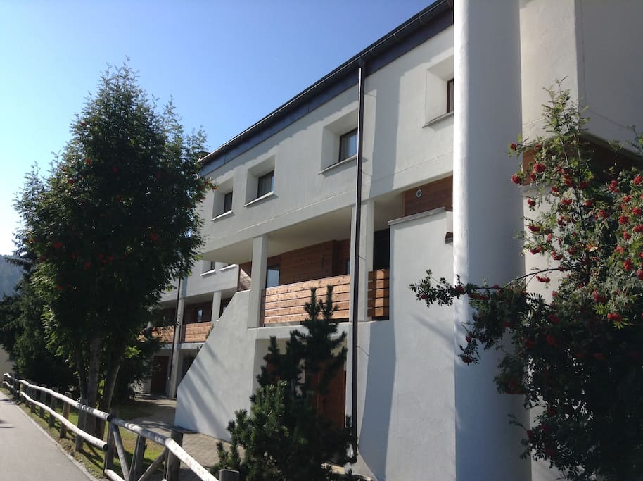 Casa lato ingresso pedonale