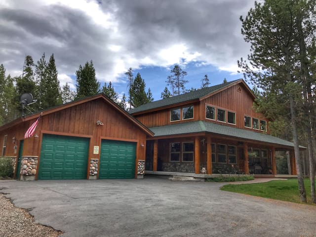 Airbnb Yellowstone National Park Vacation Rentals Places To