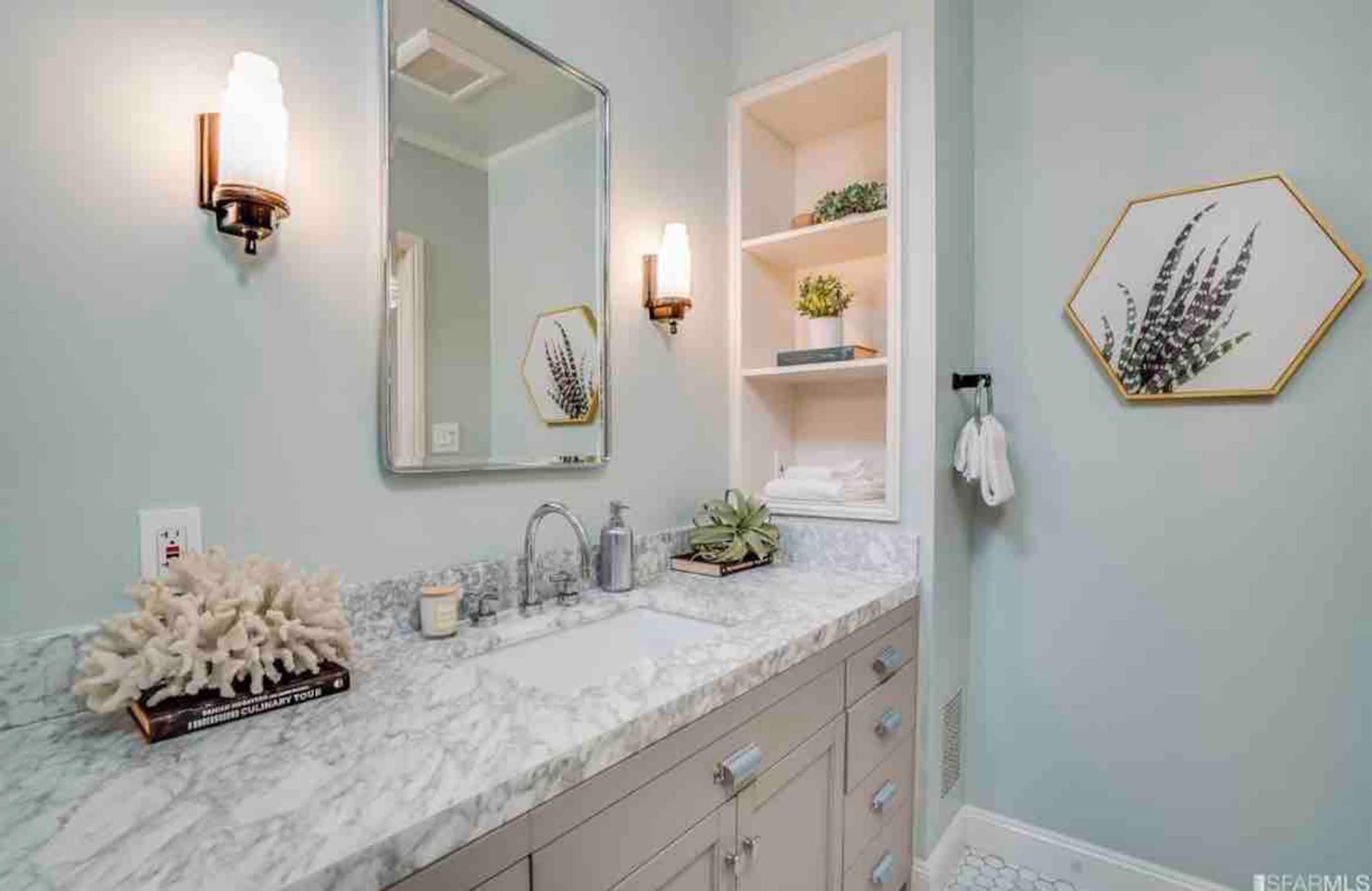 Home in San Francisco · ★5.0 · 2 bedrooms · 3 beds · 1 bath - Image 17