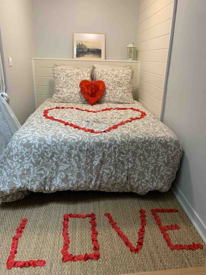 Una cama doble de 140/200