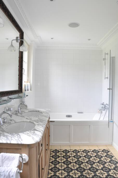 Salle de bain privative 1
