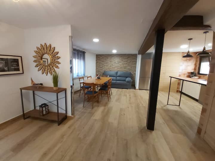 " Casa Del Abuelo " Viana De Duero. Soria - Almazán