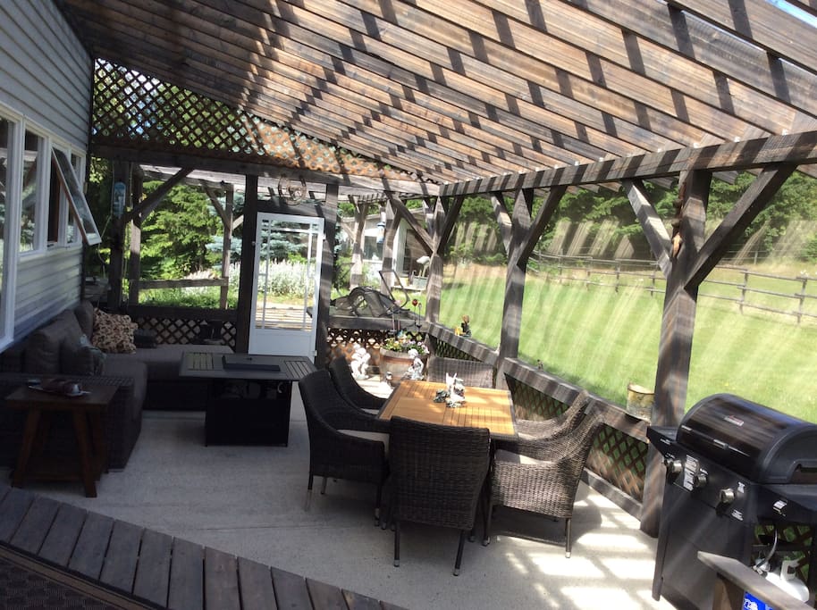 Farm House Upper Suite patio