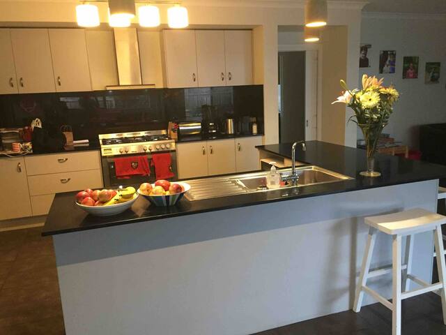 5 bedroom Barwon Heads Family Haven gallery image 4