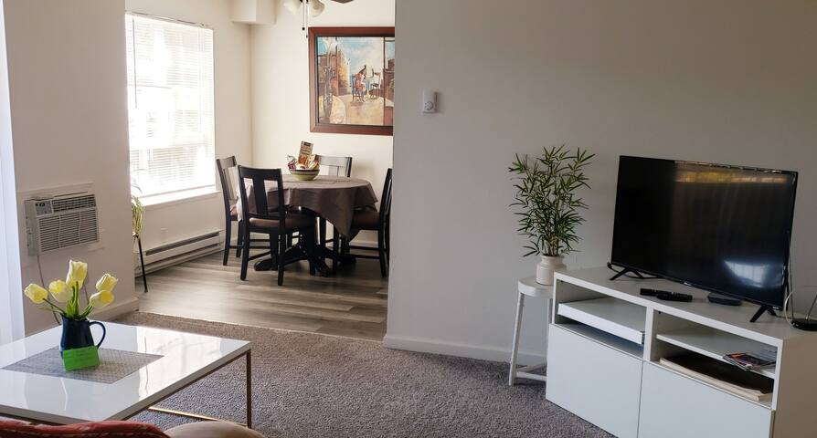 (11) Rainbow Cozy and Sunny Apartment in Cupertino gallery image 2