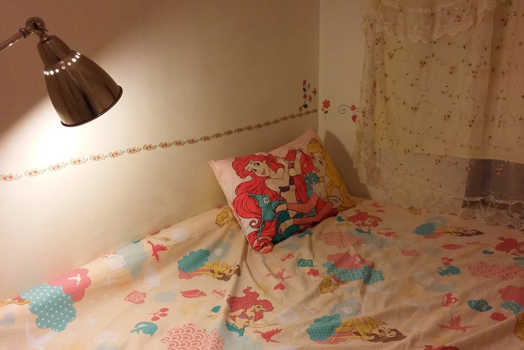 1.2 x 2m Double bed - Soft mattress pad, received good cm from all previous guests!