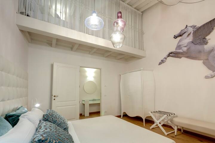 Crown Apartment – Charming Moro Big Apartment gallery image 3