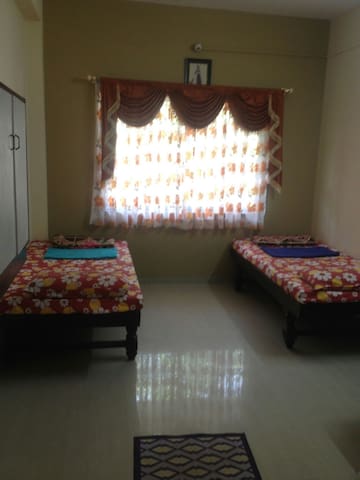 Tathastu Guest Home
Safe & comfort