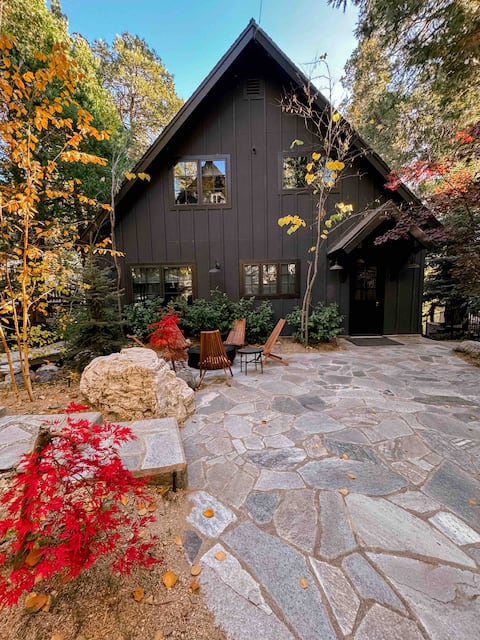 Ravenwood House, lakefront on Orchard Bay