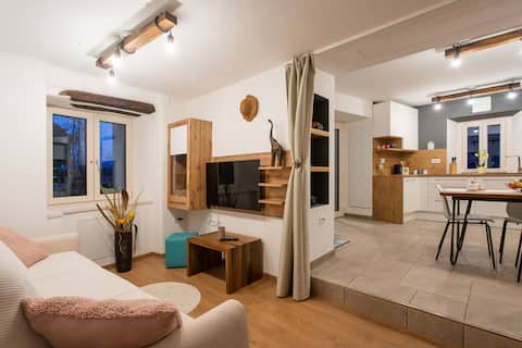 Popular Airbnb listing: Apartment Ob stari murvi, Sežana in Sežana