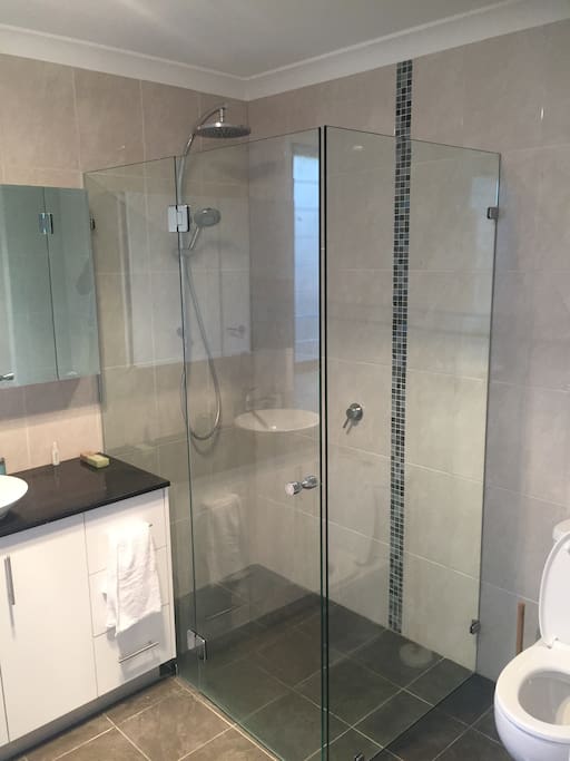 Modern Bathroom