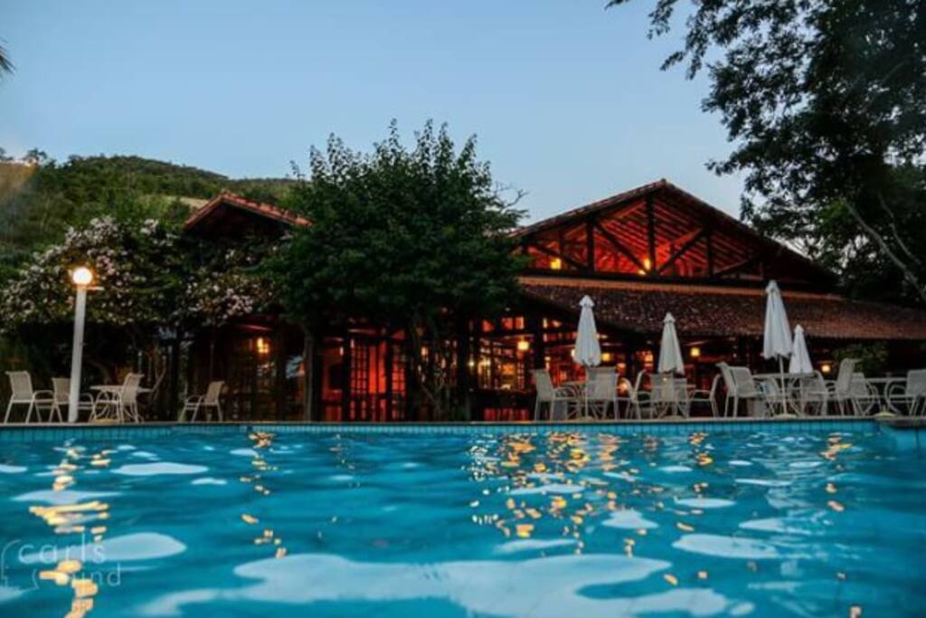 Piscina e a Sede