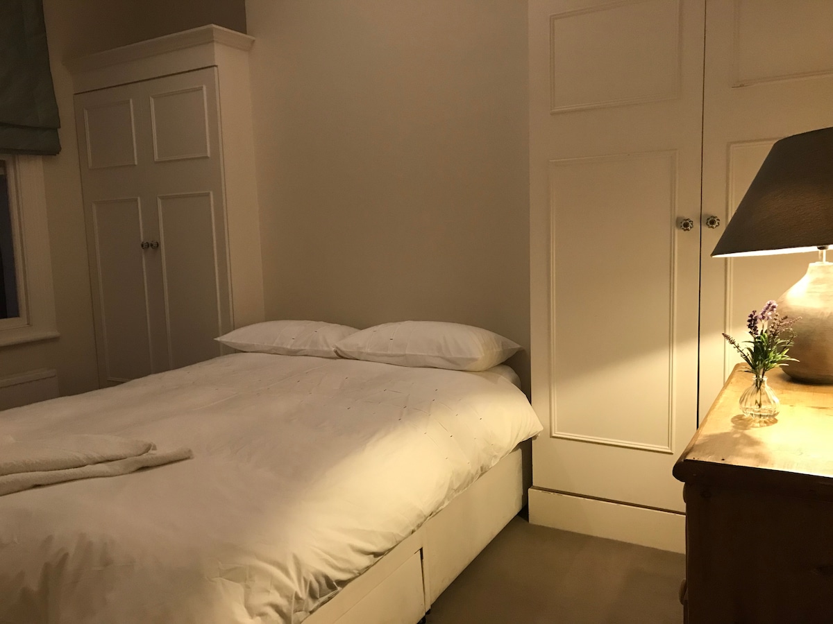 Спалня на първия етаж