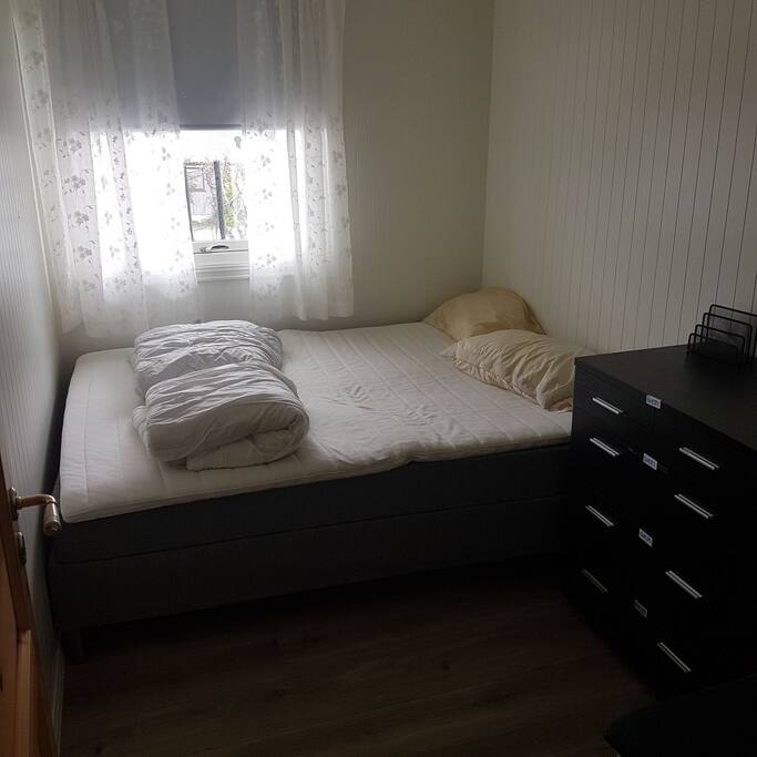 Bedroom 2. 150×200