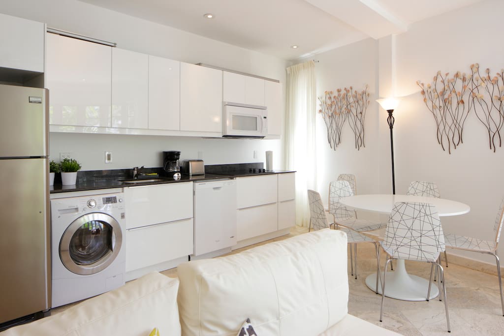 Kitchen- with washer/dryer