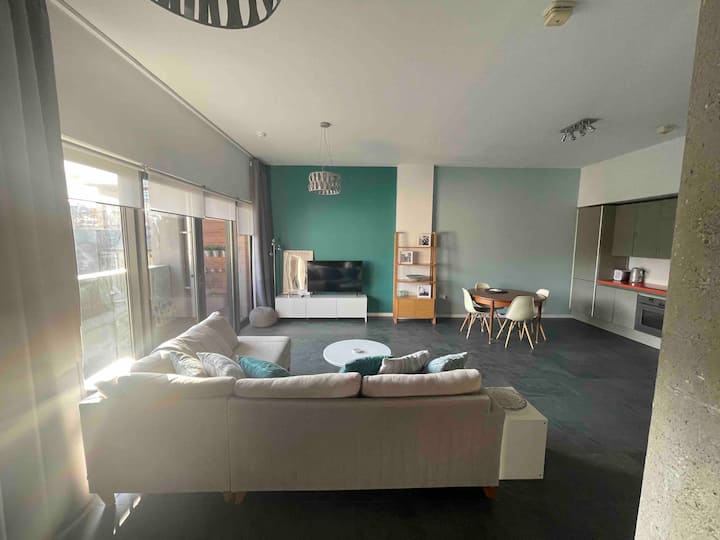 97m² Apt | 2.5x Hotel Size | City Ctr | Parking - Liverpool, UK