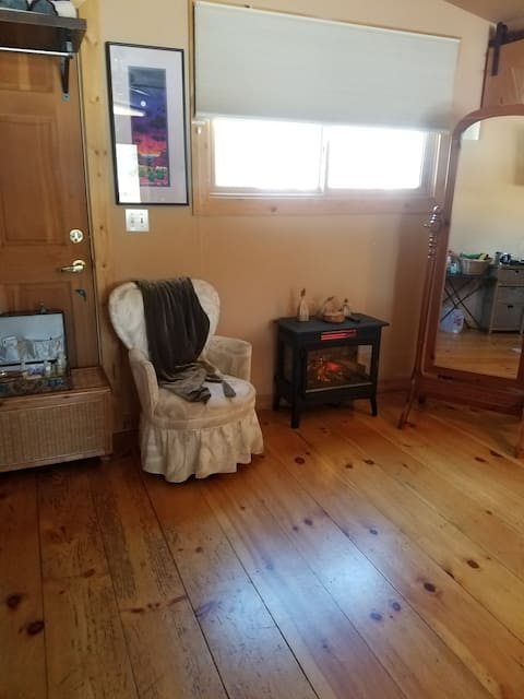 Top performing Airbnb: Mount Royal Snug in the heart of Frisco BCA44043 in Frisco