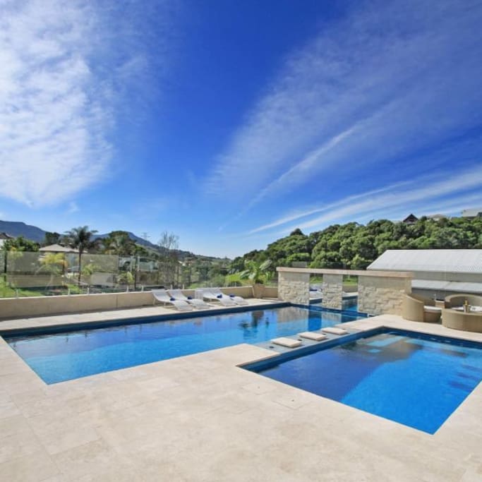 Award winning pool and heated spa swim jets, spa jets, water feature - automated controls