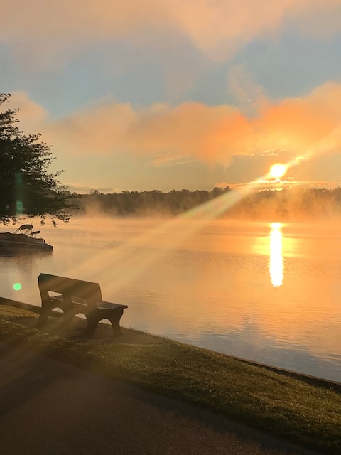 Edinboro Lake, Cozy Cottage, Fishermen's dream!