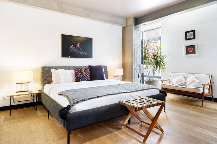 Explore Roma Norte from an Industrial-Chic Apartment gallery image 2