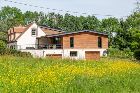 Beautiful villa in countryside 2H from Paris (12p)