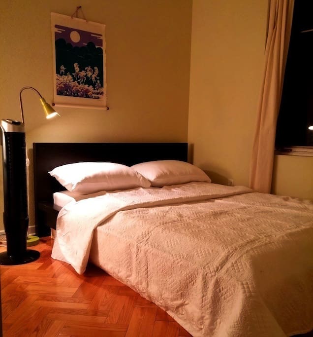 Guest room.