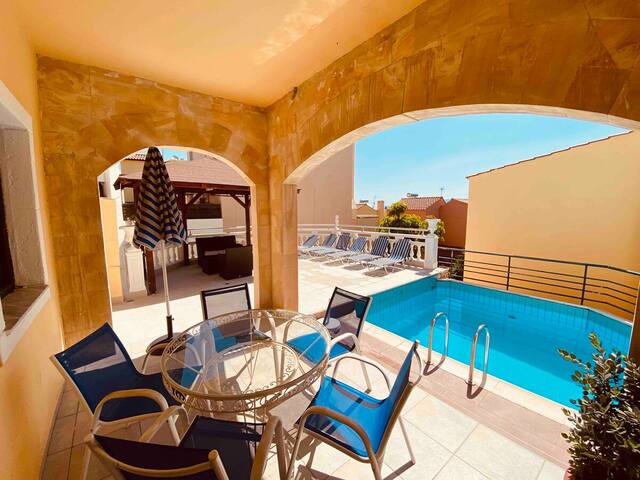 Villas Nine Muses – Villa Efterpi