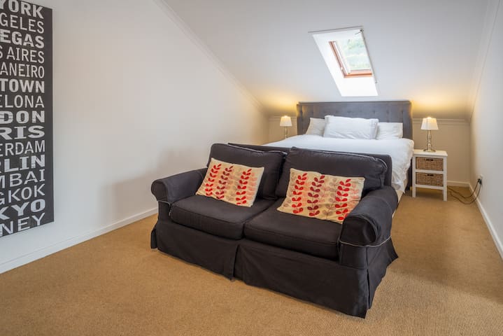 Sensational studio apartment & off street parking!