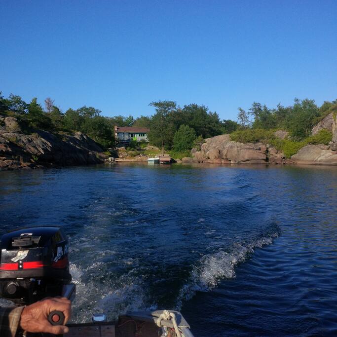 Hidden bay of the main channel
