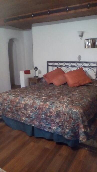 Comfortable Serta King-size bed