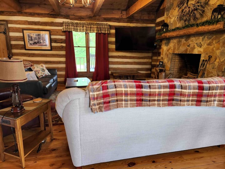 Log Cabin/wine Country/hot Tub/fire Pit - Caroline du Nord