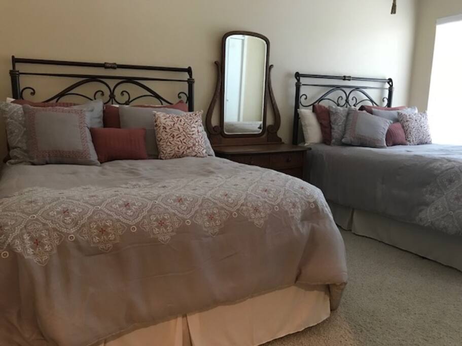 2nd bedroom with 2 full beds