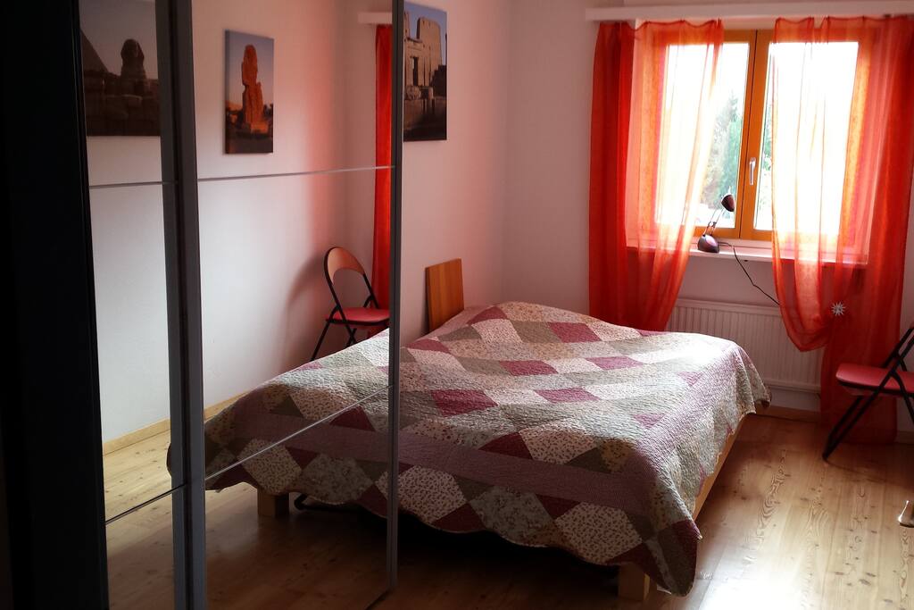 Schlafzimmer 2