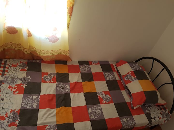 Втора соба со единечен кревет