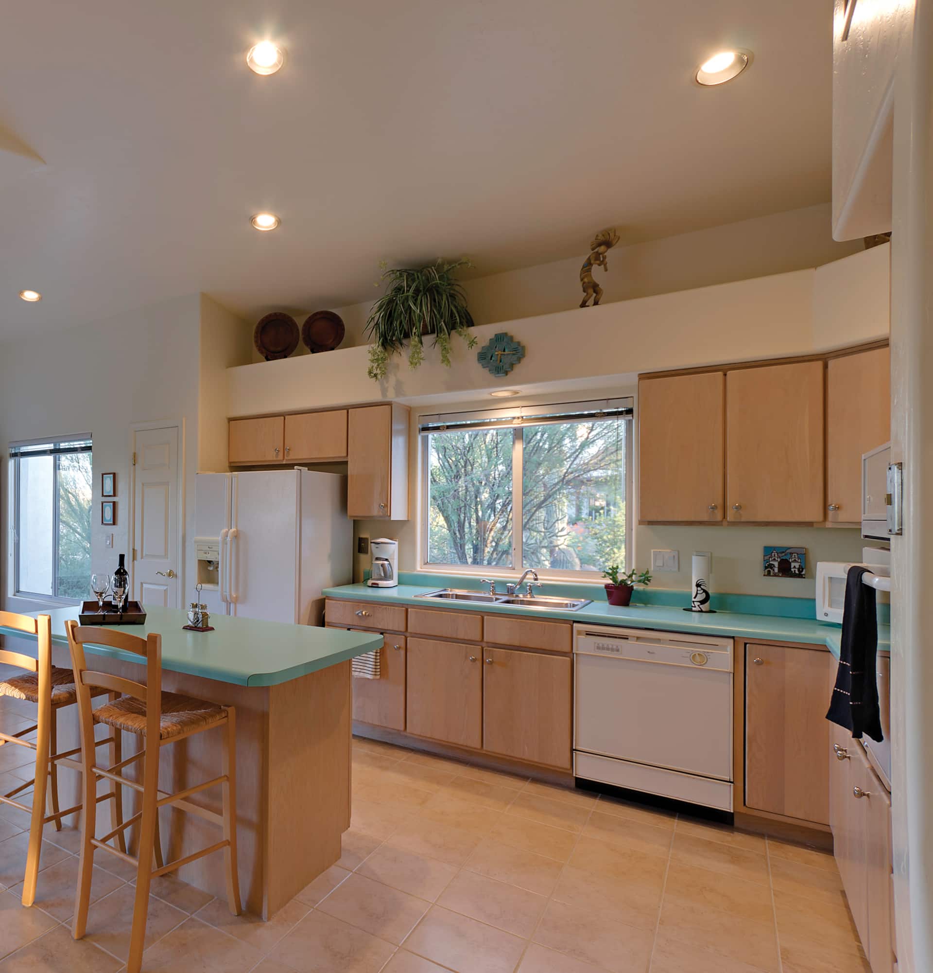 Charming Southwest-Style Guesthouse with Mt Views — photo 4