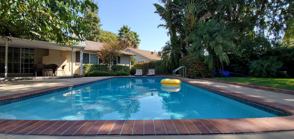 Home Away From Home – Great Location/Pets Welcome