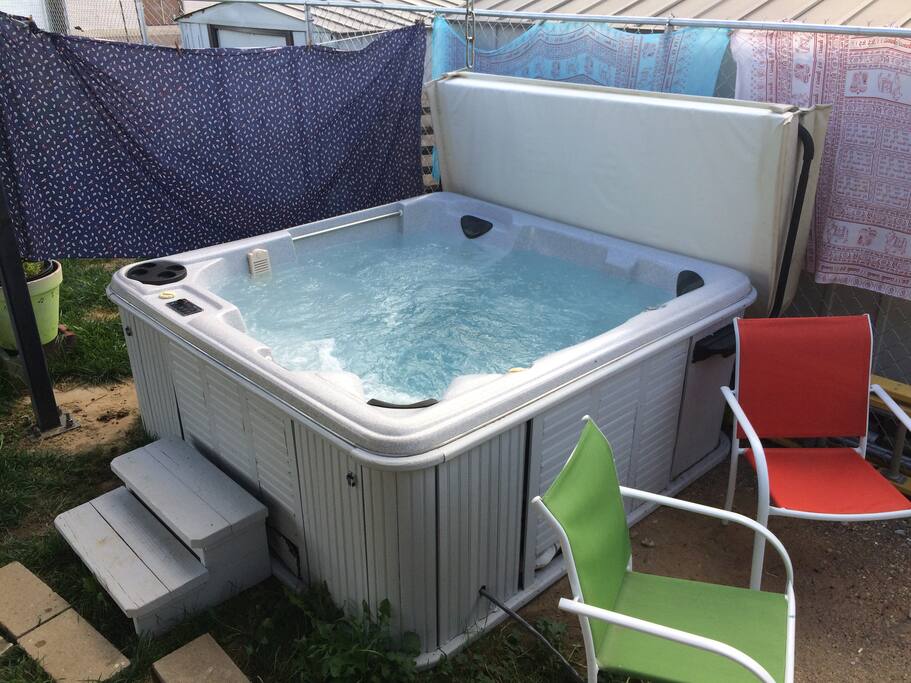 hot tub!!!