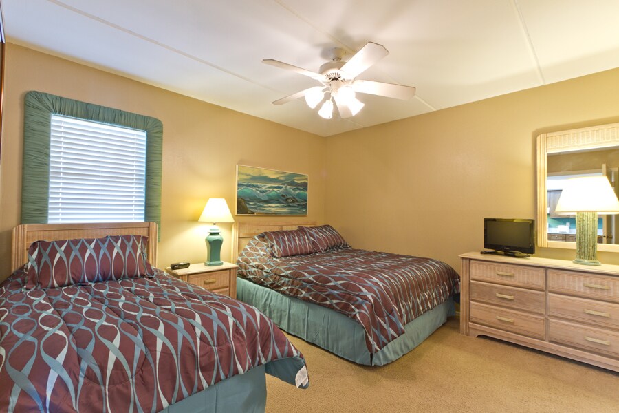 Სასტუმრო საძინებელი (1 Queen, 1 Twin)