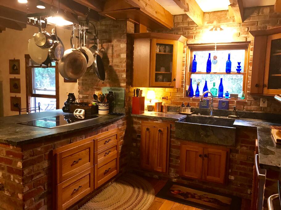 Fully equipped exquisite kitchen