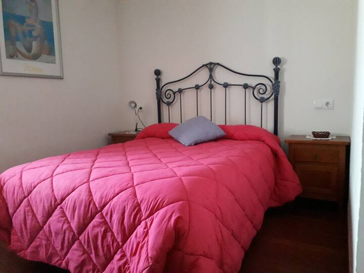 Chumba cha kulala cha zambarau