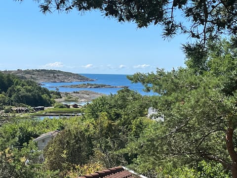 Charming house with sea view, only 300 m to beach