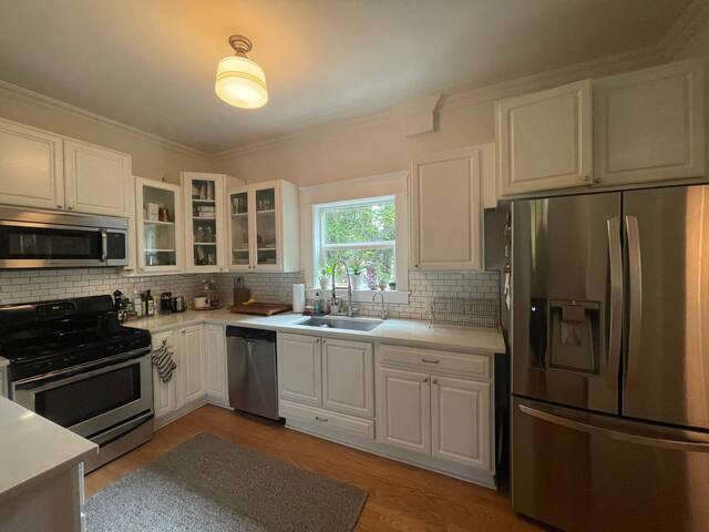 Modern Portland Craftsman in heart of Mississippi gallery image 2