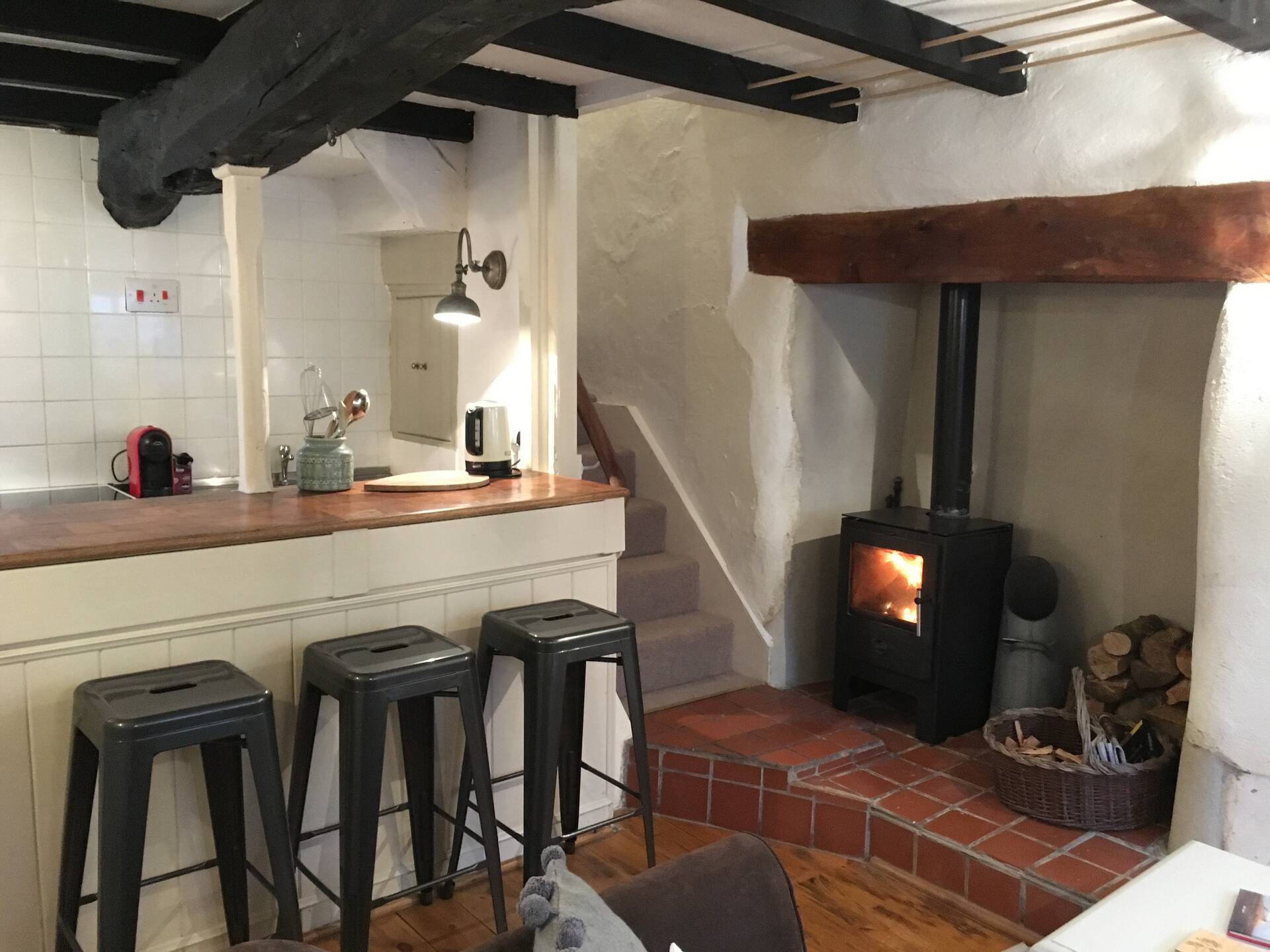 TEDDY'S COTTAGE, DARTMOOR - COSY RURAL ESCAPE