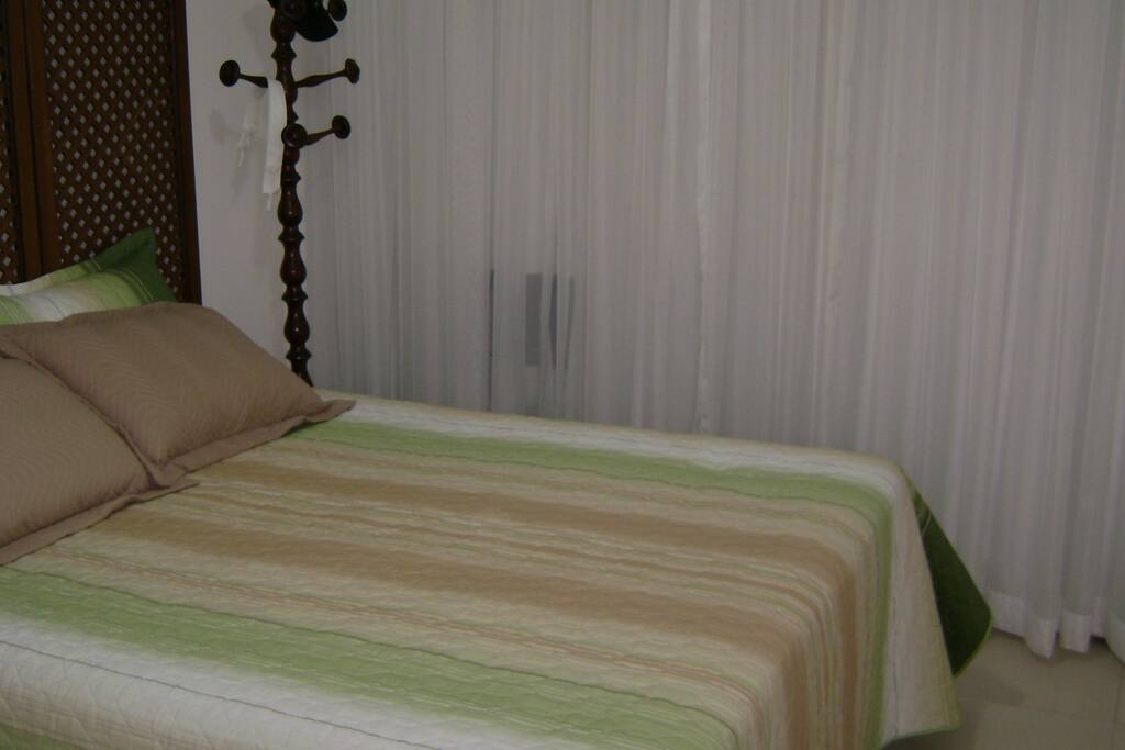 Cama Queen com ar condicionado
