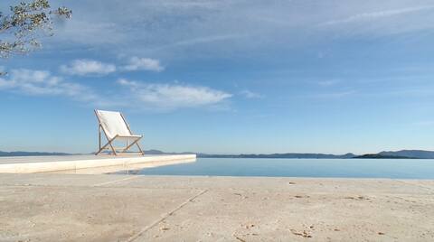 A Seillans farmhouse with panoramic views of Haut Var